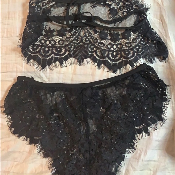 NWT Lace halter crop & boy short set - Picture 4 of 6